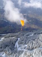 Paragliding Fluggebiet ,,Bei leichtem Schneegestöber beim
Restaurant gestartet.