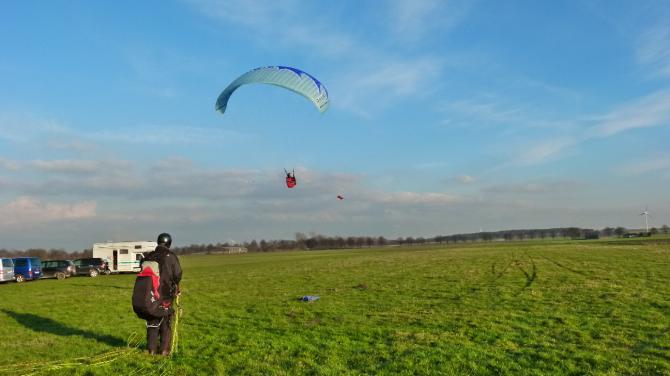 Schleppbetrieb in Sevelen 12.01
Freiflieger-Niederhein